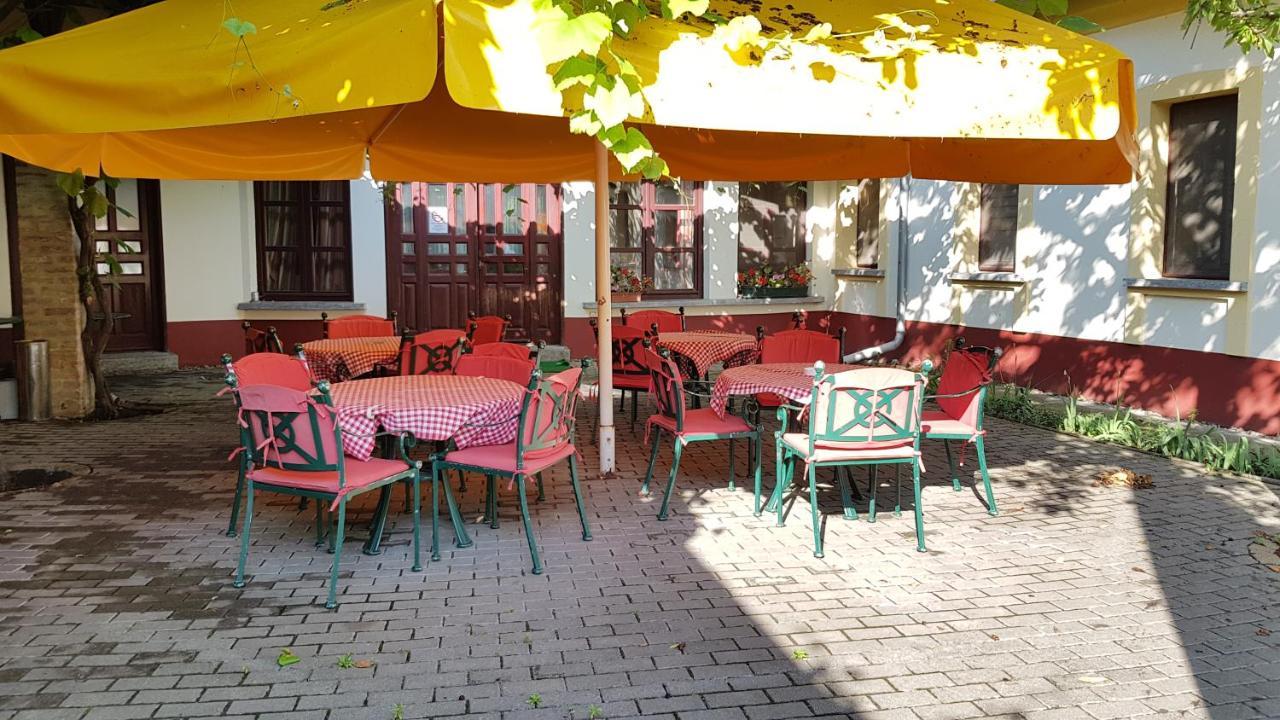 Bed and Breakfast 100 Eves Fogado Szatymaz Exteriér fotografie