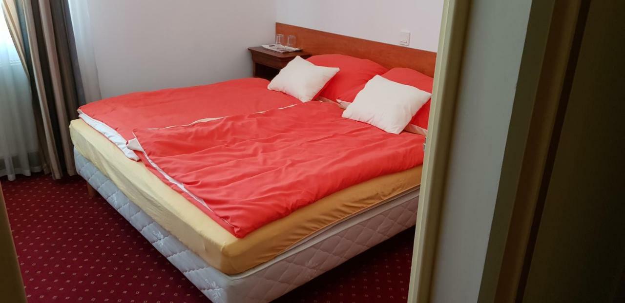 Bed and Breakfast 100 Eves Fogado Szatymaz Exteriér fotografie