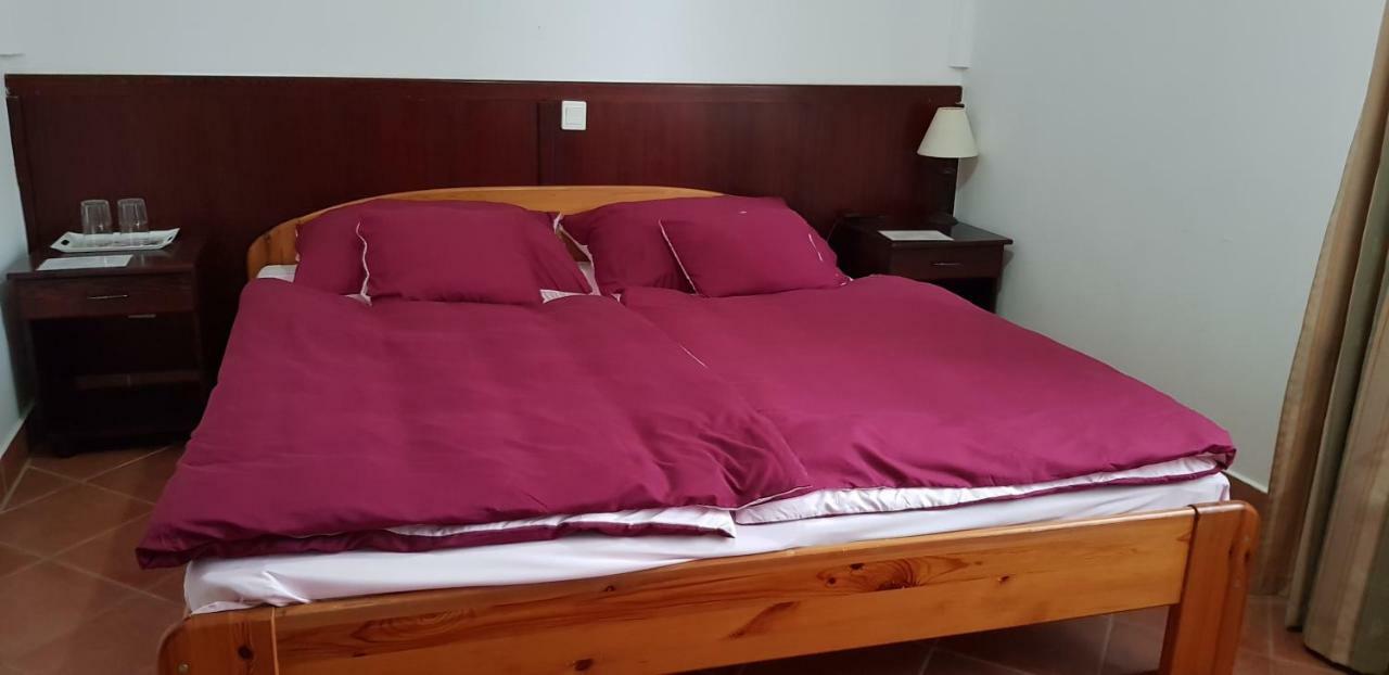 Bed and Breakfast 100 Eves Fogado Szatymaz Exteriér fotografie